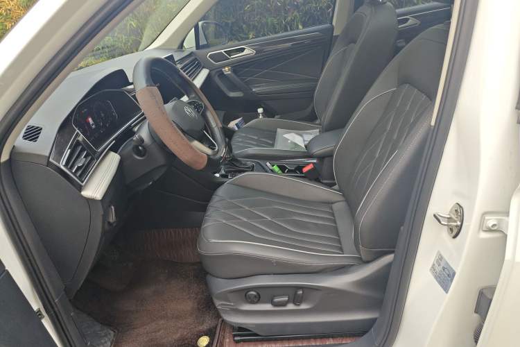 Used Volkswagen Tiguan L 2023 300TSI Automatic Two-Wheel Drive Smart Edition Left Front Seat