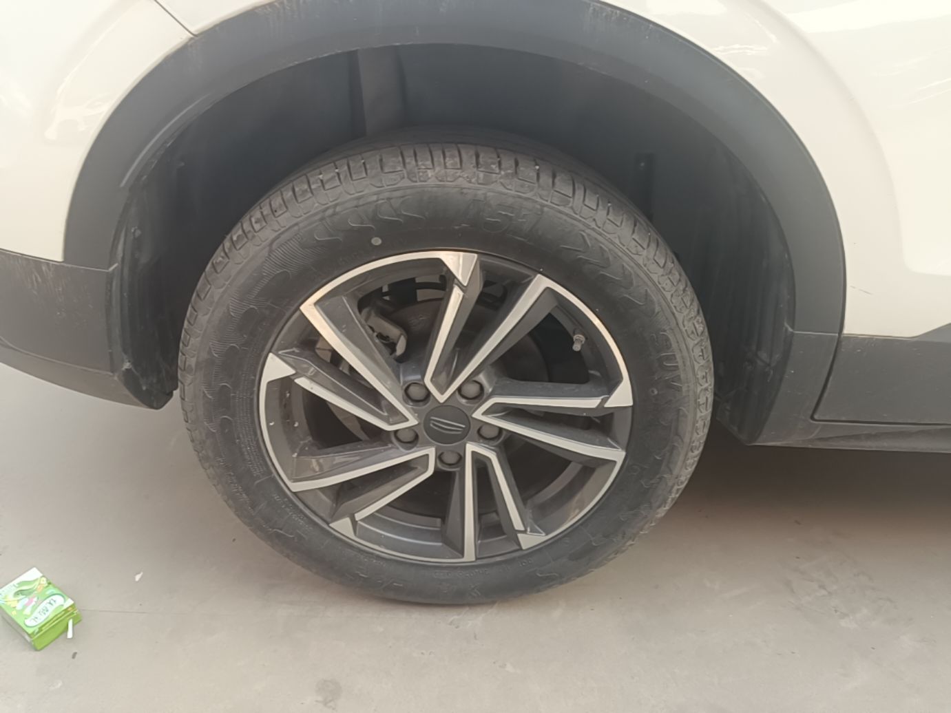 Geely Auto Coolray 2023 1.5T DCT Platinum Edition — снимка 11