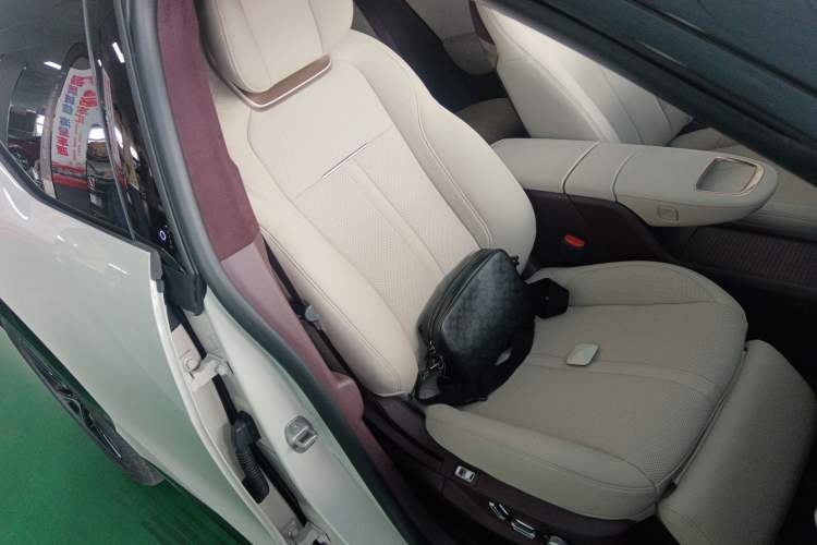 Used Zeekr X 2025 Four-Seater Rear-Drive Cube Version
