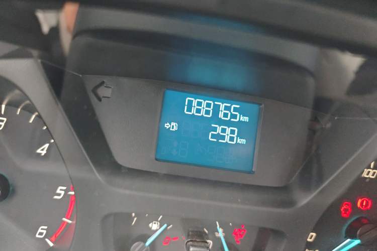 Used Ford Transit 2019 2.0T Diesel Multi-Purpose Commercial Vehicle Short Wheelbase Mid-Roof Design 6-Seater China VI Standard
