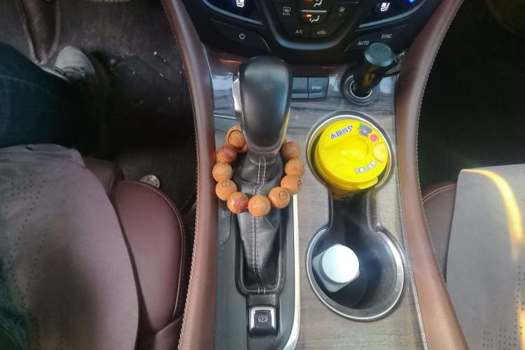 Used Buick Envision 2016 28T Four-Wheel Drive Luxury Model Gear Lever