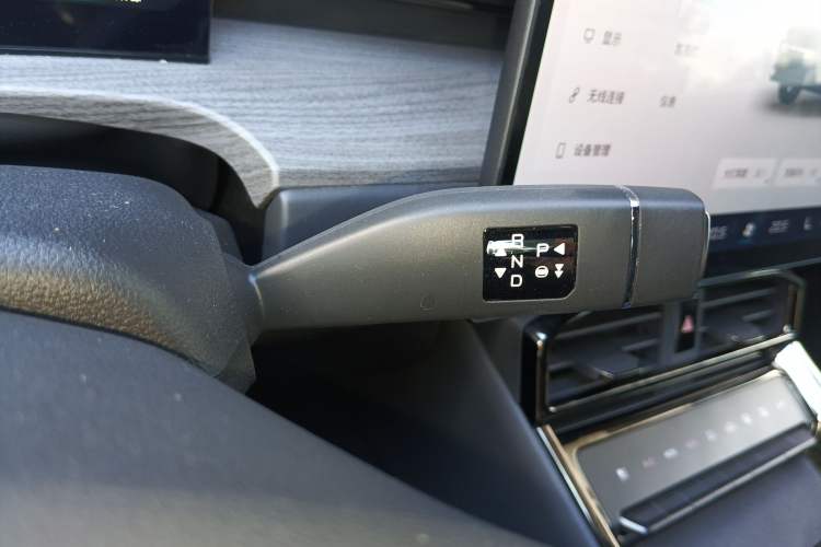 Used JETOUR Shanhai L6 2024 1.5TD DHT ULTRA