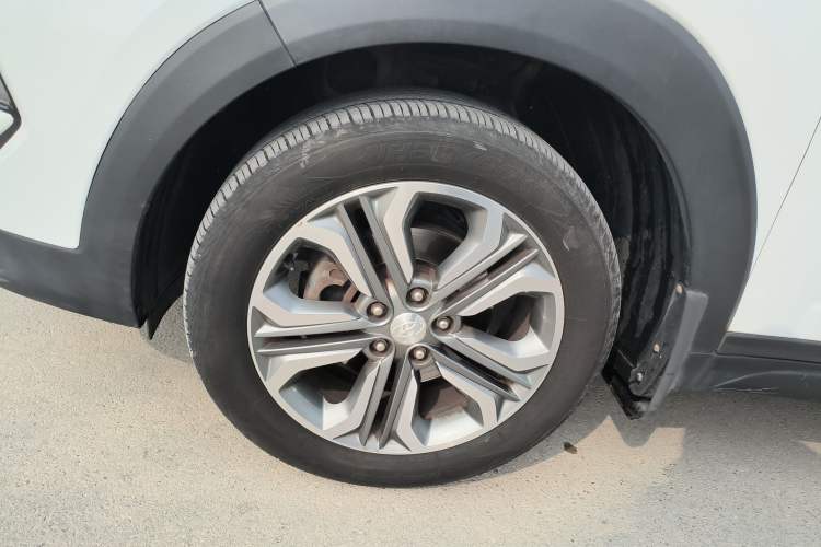 Used Hyundai Tucson 2015 1.6T Dual-Clutch Two-Wheel-Drive Leading Model