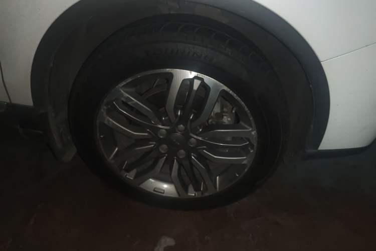 Used Haval H7 2017 Blue-Label H7L 2.0T Automatic Luxury Model Right Front Wheel Hub