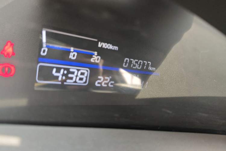 Used Honda Jade 2013 1.8L automatic Comfort version 5 seats