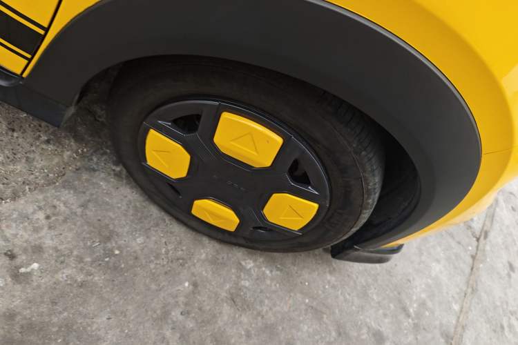 Used Geely Galaxy Panda 2025 210km Panda Kart Right Front Wheel Hub