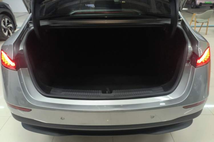 Used Roewe D7 2023 DMH 125km Flagship Edition