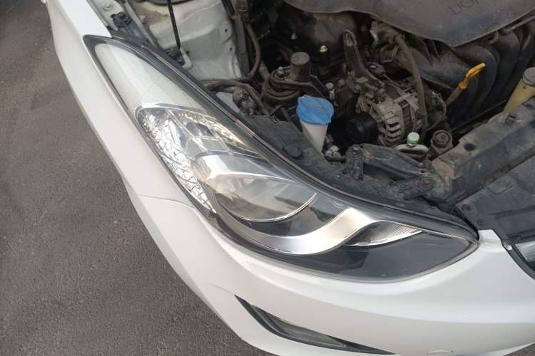 Used Hyundai Elantra (5th Generation / Langdong) 2015 1.6L Automatic Fashion Model Right Front Headlight