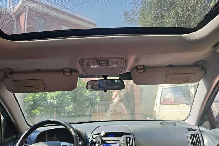 Used Hyundai Celesta 2011 1.6L Automatic Luxury Version Headliner