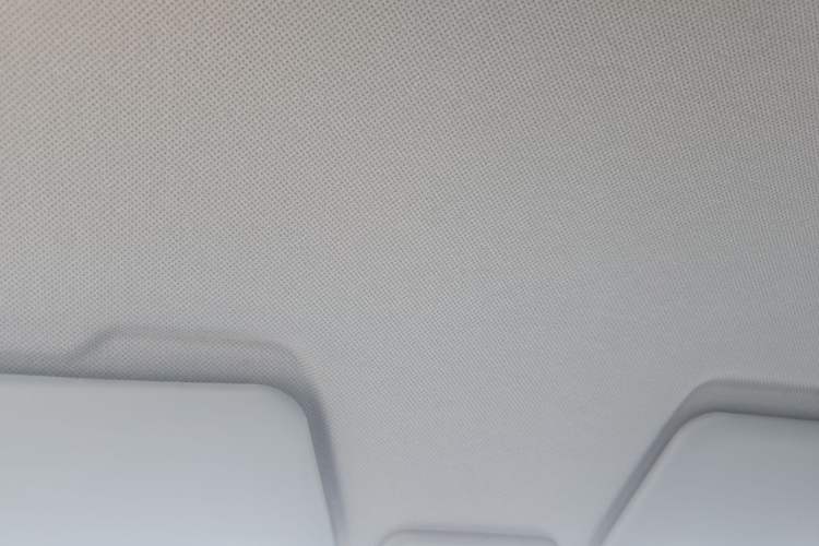 Used Wuling Hongguang MINIEV 2022 Macaron Premium Model – Lithium Iron Phosphate Headliner