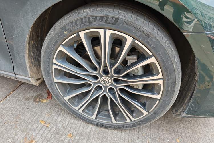 Used MG 7 2023 2.0T Automatic Hunter Luxury Edition Right Front Wheel Hub