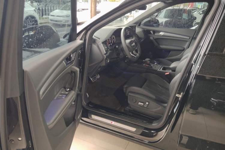 Used Audi Q5L 2025 quattro 45th Anniversary Edition 45 TFSI Luxury Dynamic Model