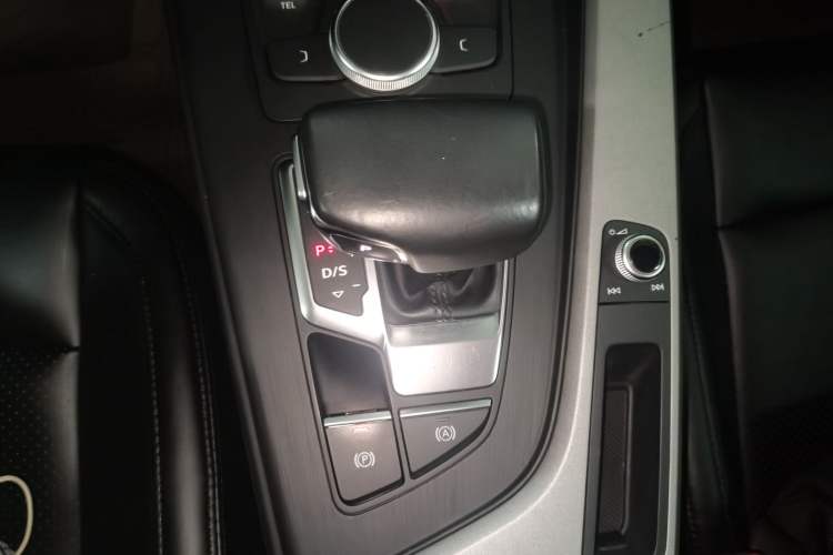 Used Audi A4L 2018 30th Anniversary Edition 40 TFSI Trendy Model