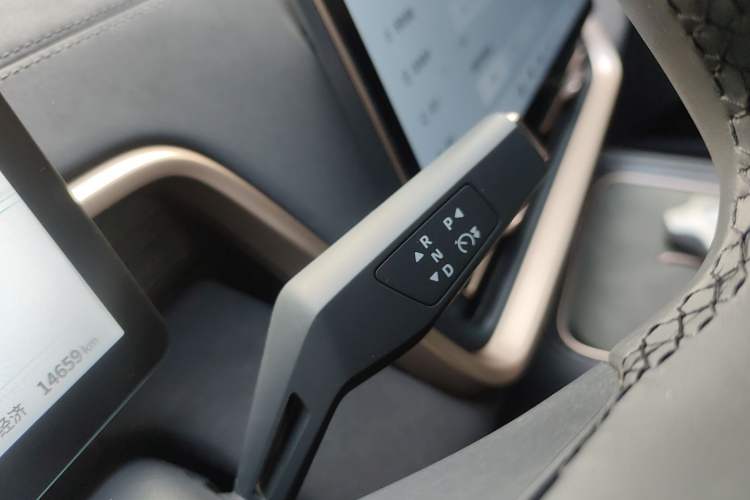 Used Dongfeng eπ eπ008 2025 210Max Rui Edition 6-Seater Gear Lever