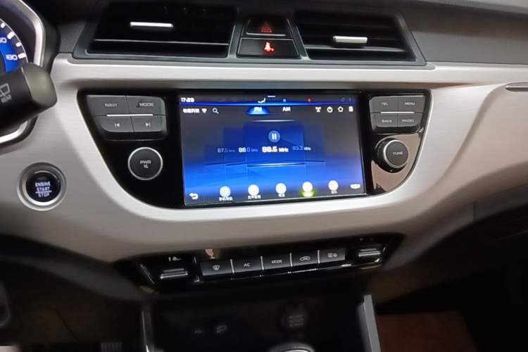 Used Geely Auto Vision X3 2019 Upgraded Model 1.5L CVT Elite Version
