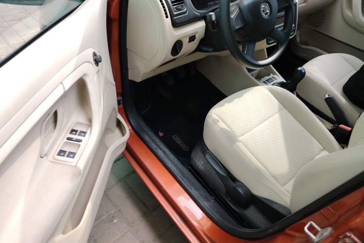 Used Skoda Fabia 2014 1.4L Manual Crystal Edition
