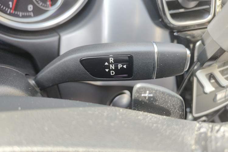 Used Mercedes-Benz GLE 2017 GLE 320 4MATIC Luxury Model Gear Lever