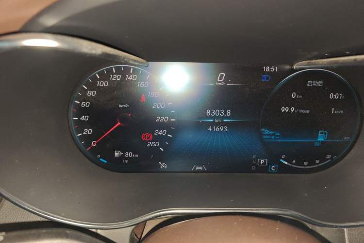 Used Mercedes-Benz GLC 2020 Facelift GLC 300 L 4MATIC Dynamic Edition Odometer Close Up