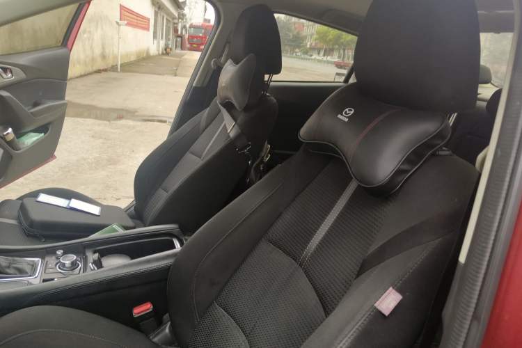 Used Mazda 3 Axela 2017 Sedan 1.5L Automatic Luxury Model China VI Standard