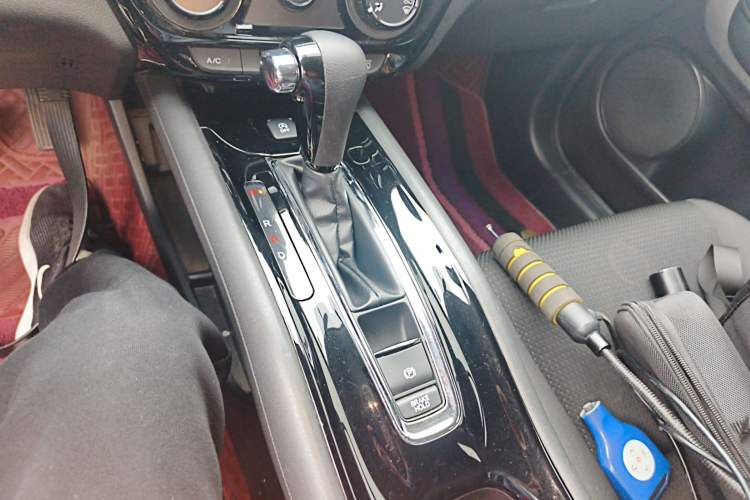 Used Honda Vezel 2020 1.5L CVT Elite Edition
