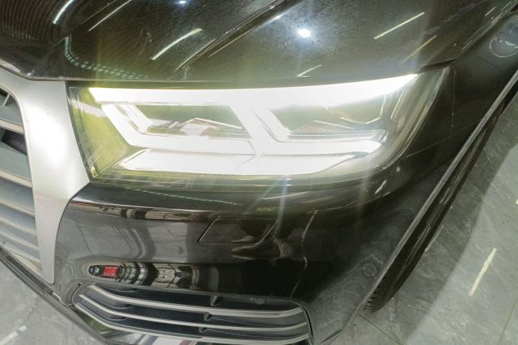 Used Audi Q5L 2018 40 TFSI Prestige Fashion Edition China VI Left Front Headlight