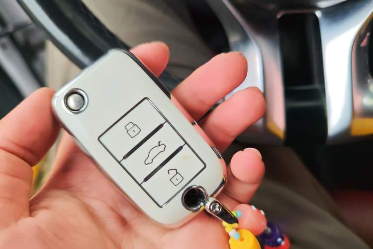 Used Roewe RX5 2016 20T Two-Wheel Drive Automatic Internet Smart Edition