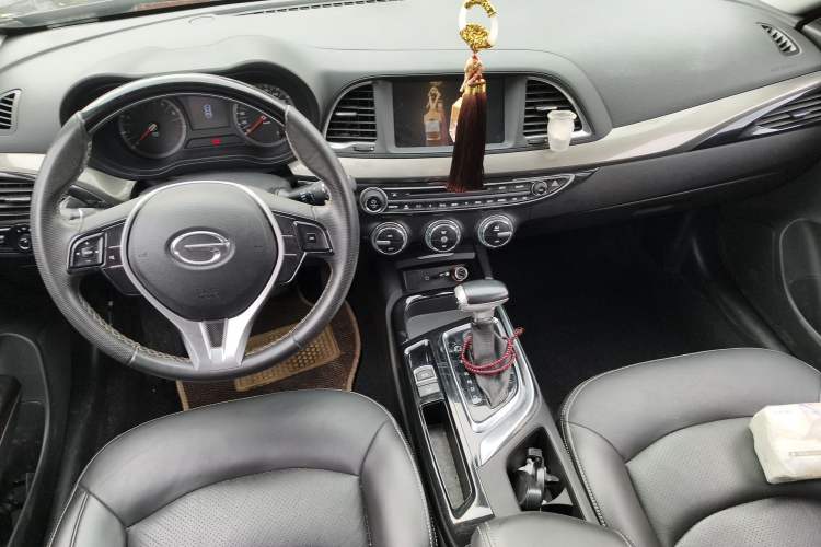 Used GAC Trumpchi GA6 2016 235T DCT Elite Edition Center Console