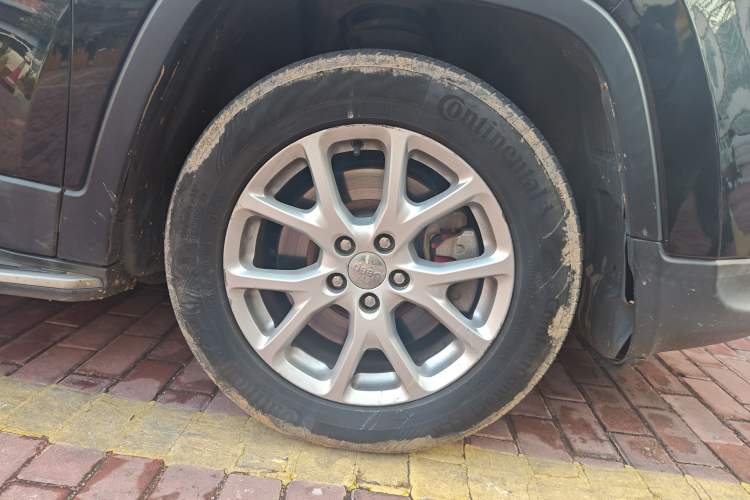 Used Jeep Cherokee 2017 2.4L Leading Smart Edition