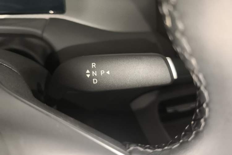 Used BYD Qin PLUS  Gear Lever