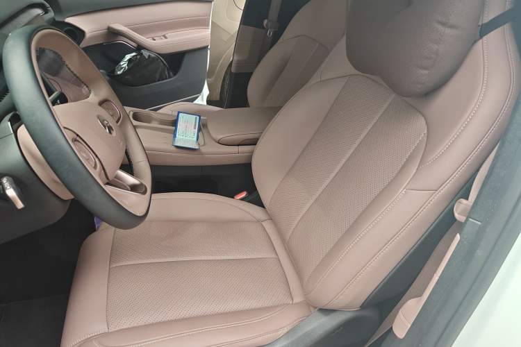 Used Nio EC6 2024 75 kWh