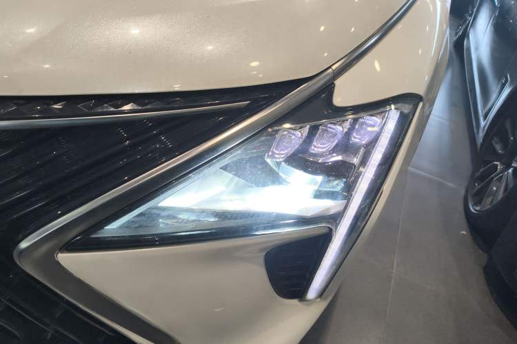 Used FORTHING Yacht 2022 1.5T DCT Lan Yue Edition Left Front Headlight