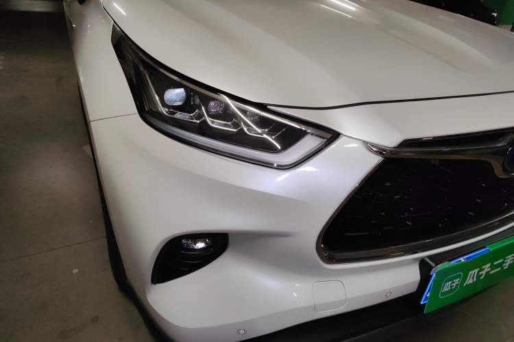 Used Toyota Highlander 2022 Dual-Engine 2.5L Four-Wheel Drive Supreme Edition 7-Seater Right Front Headlight