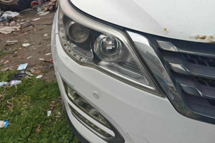 Used Baojun 560 2015 1.8L manual luxury version