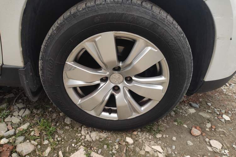 Used Peugeot 2008 2014 1.6L Manual Fashion Edition
