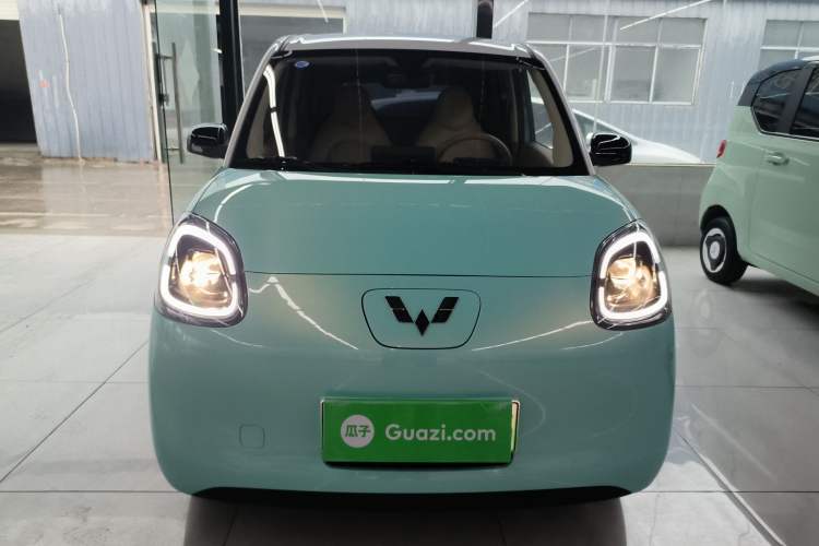 Used Wuling Hongguang MINIEV 2025 Four-Door Version Premium Edition Front