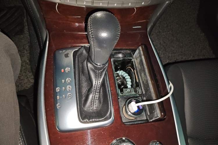 Used Infiniti Q70 2013 Q70L 2.5L Comfort Edition Gear Lever