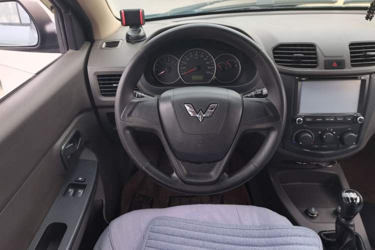 Used Wuling Hongguang 2014 1.5L Base Version