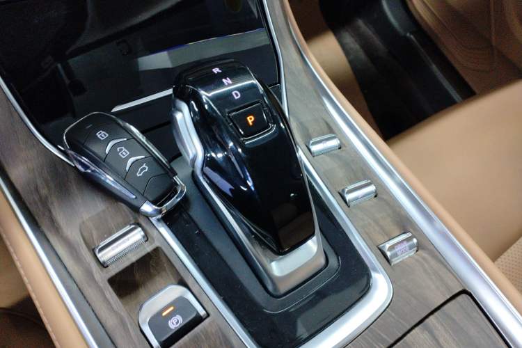 Used Landian E5 2023 1.5L DE-i 100KM Zhenxiang Edition 7-Seater