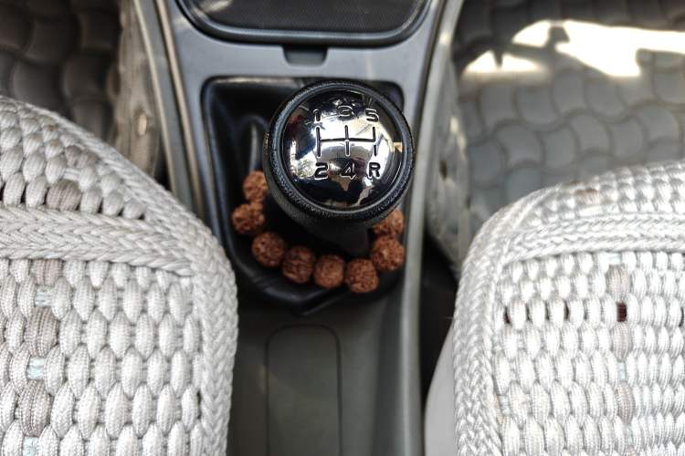 Used Citroen Elysee 2011 Sedan 1.6L Manual Tech Edition Gear Lever