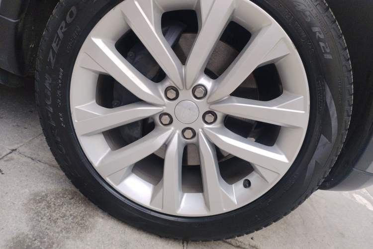 Used Land Rover Discovery 2024 360 PS S
