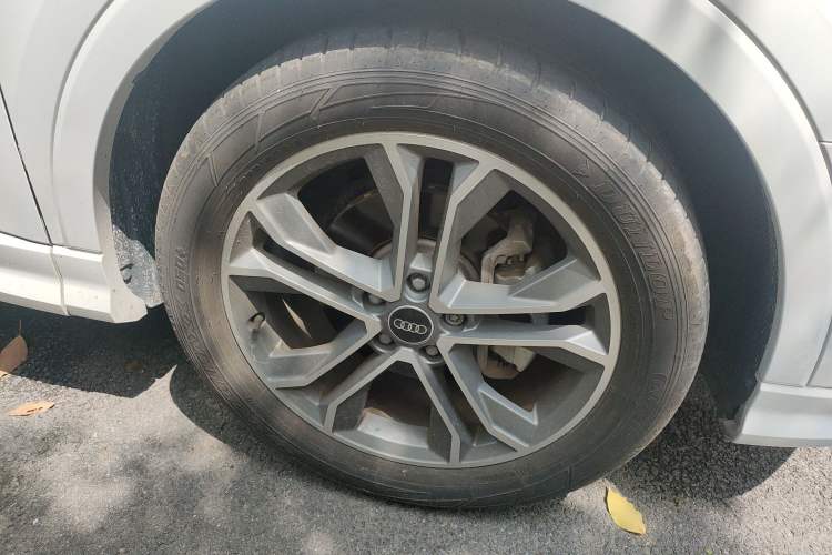 Used Audi Q3 2023 40 TFSI Fashion Dynamic Model Right Front Wheel Hub