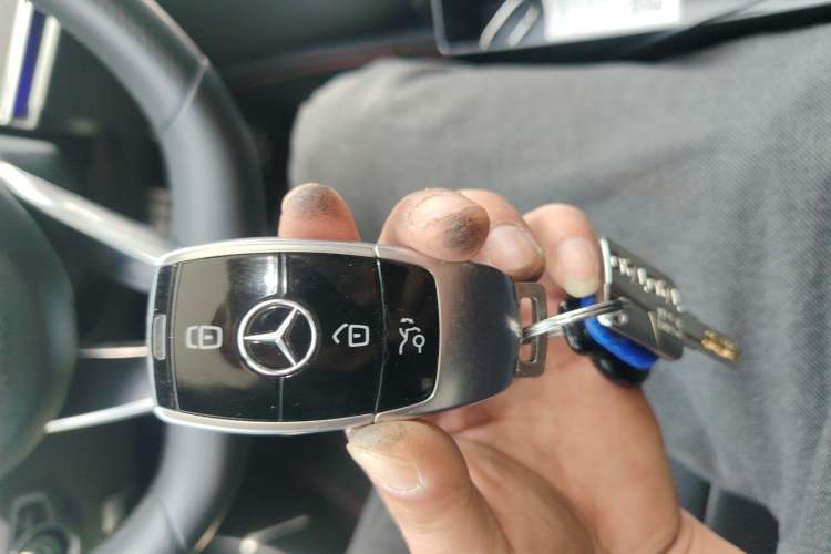 Used Mercedes-Benz E-Class 2018 E 300 L Sporty and Stylish Model Vehicle Key