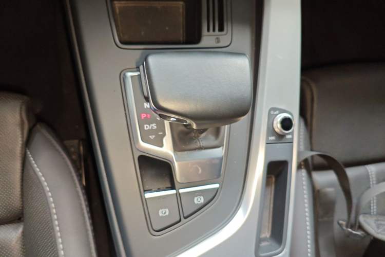 Used Audi A4L 2020 40 TFSI Fashion Dynamic Model