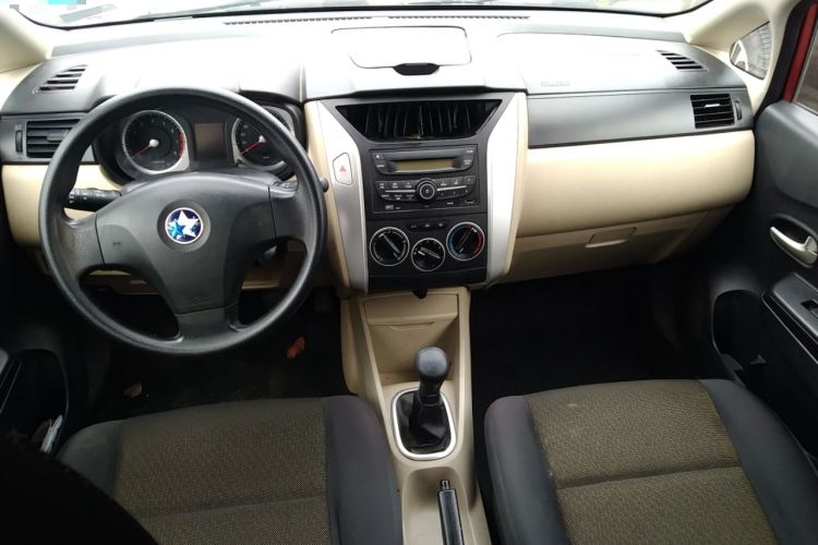 Used Venucia R50 2015 1.6L Manual Fashion Edition