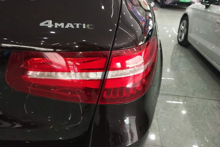 Used Mercedes-Benz GLC 2019 GLC 260 L 4MATIC Luxury Model Right Rear Taillight