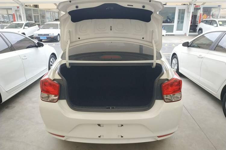 Used Hyundai Verna (older generation) 2017 1.4L Manual Refreshed Version China VI Standard
