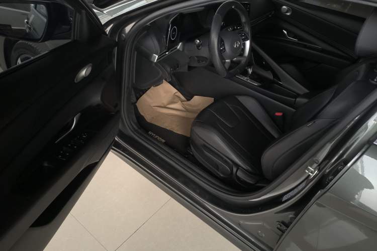 Used Hyundai Elantra 2023 1.5L CVT GLX Elite Edition
