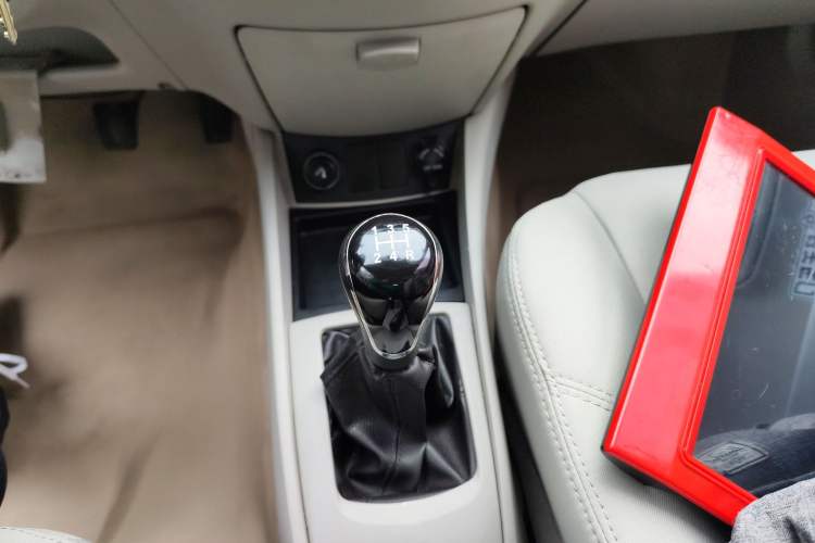 Used Changan Alsvin V5 2012 1.5L Manual Dream Edition
