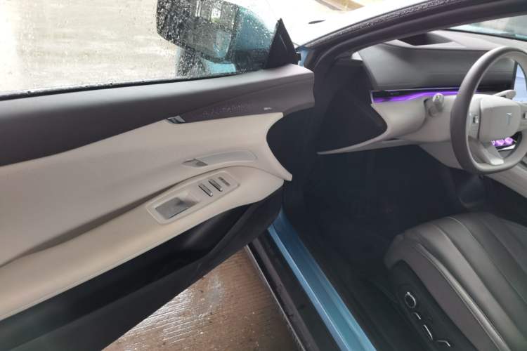 Used Deepal L07 2024 230Max Qiankun Intelligent Driving ADS SE Range-Extended Version
