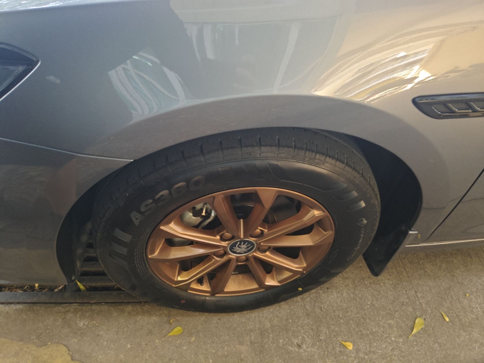 BYD Qin PLUS 2024 HONOR Edition DM-i 55KM Leading Model — снимка 10